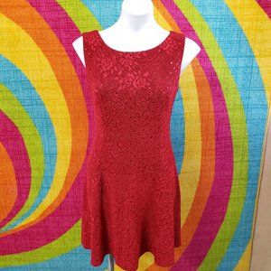 Size 8 Scoop Neck Sleeveless Dress